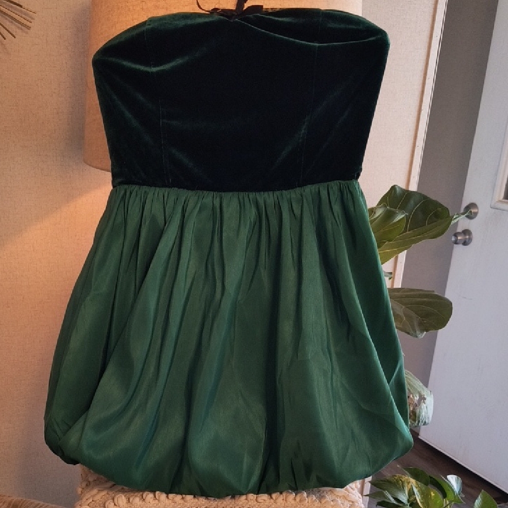 Sugarlips Elegant Green Strapless Dress